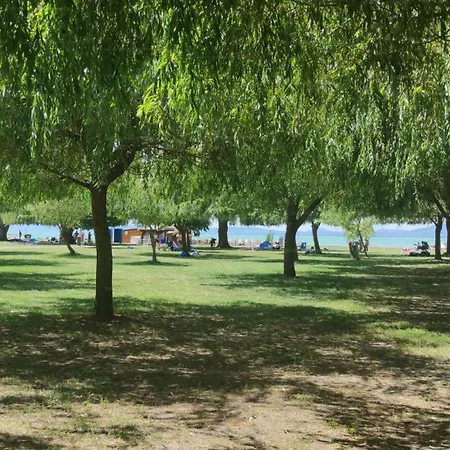 Lellei Vizparti Homokos Strandnal 발라톤엘