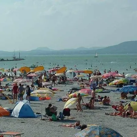 Apartmán Lellei Vizparti Homokos Strandnal *