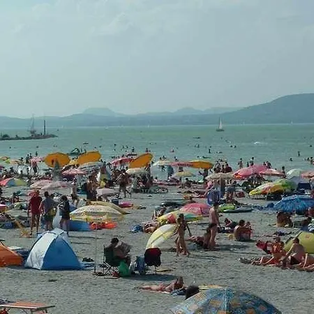 アパート Lellei Vizparti Homokos Strandnal *