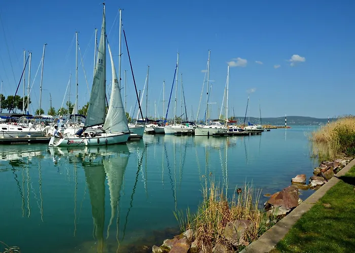 Lellei Vizparti Homokos Strandnal Apartmán